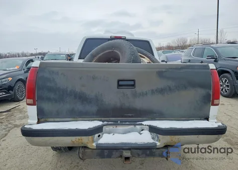 1997 Chevrolet Gmt-400 K1500 z USA, uszkodzony, nr VIN 1GCEK19R5VE263845